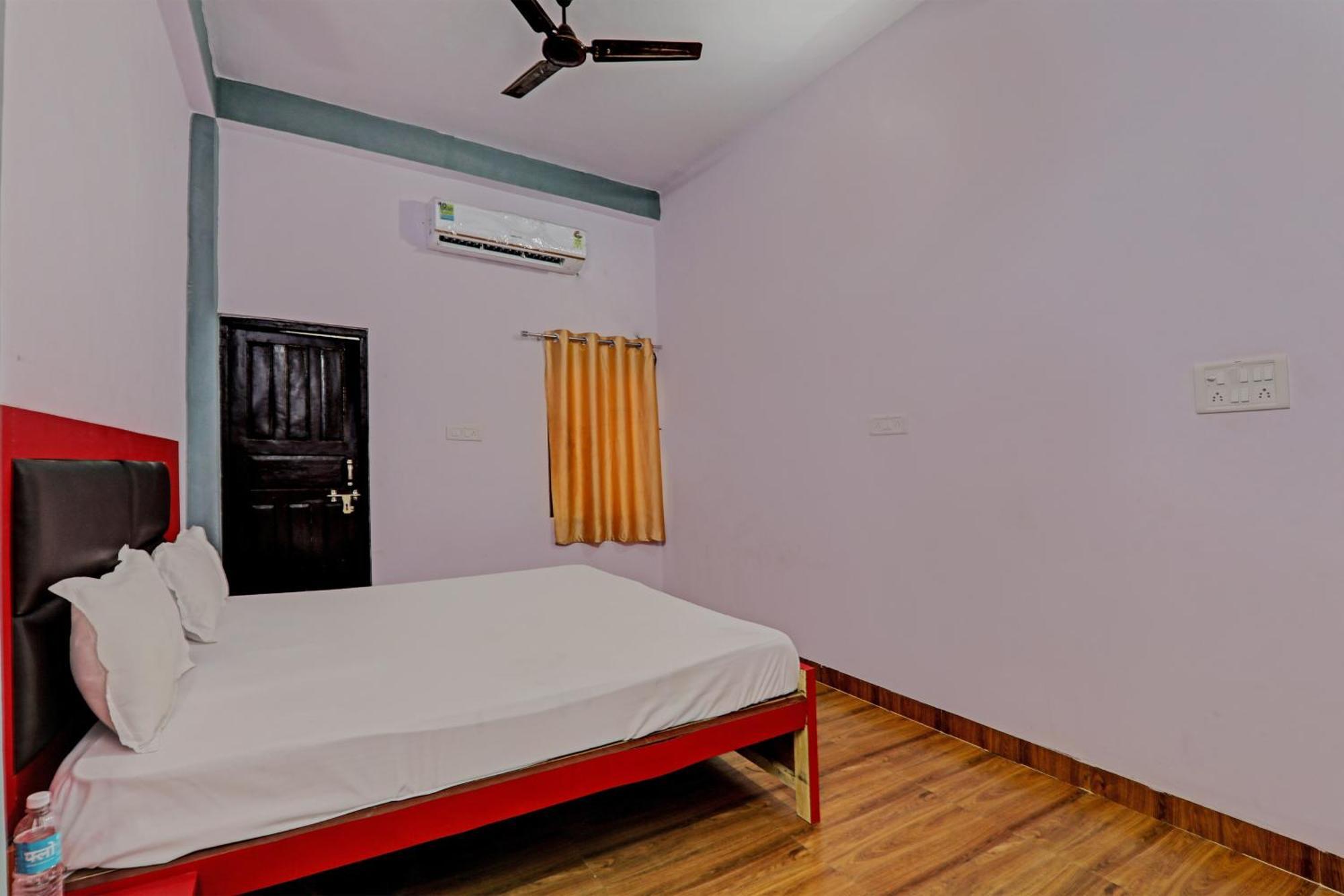 Oyo Hotel Crown Lucknow Exterior foto
