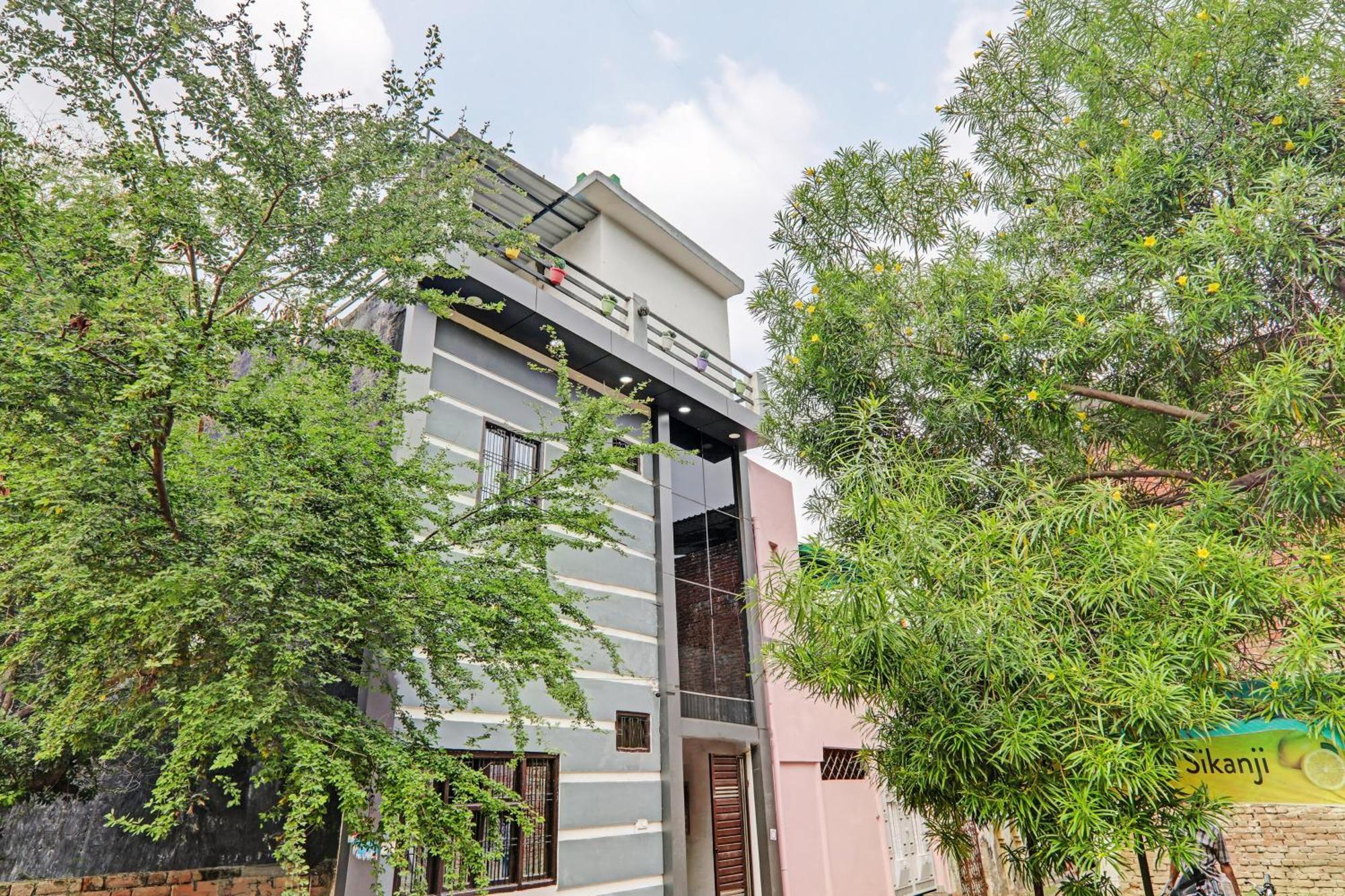 Oyo Hotel Crown Lucknow Exterior foto